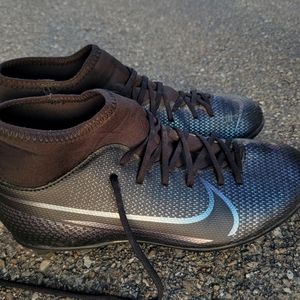 Nike MERC girls cleats